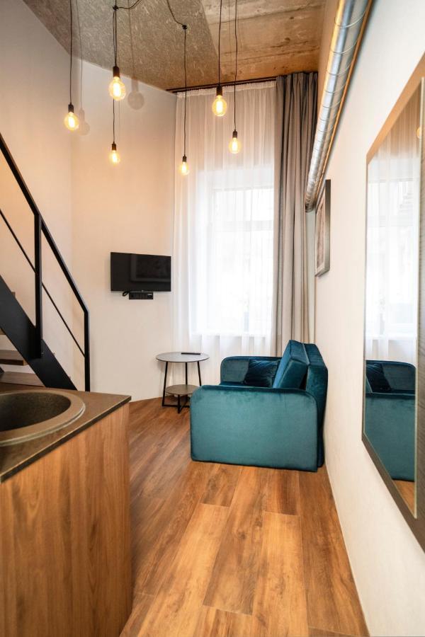 Teeny Tiny Lofts In Center Каунас Екстер'єр фото